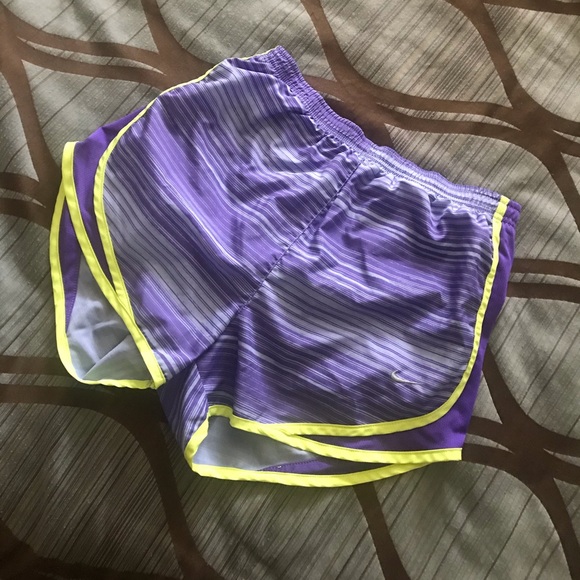 Nike Pants - Nike tempo running shorts